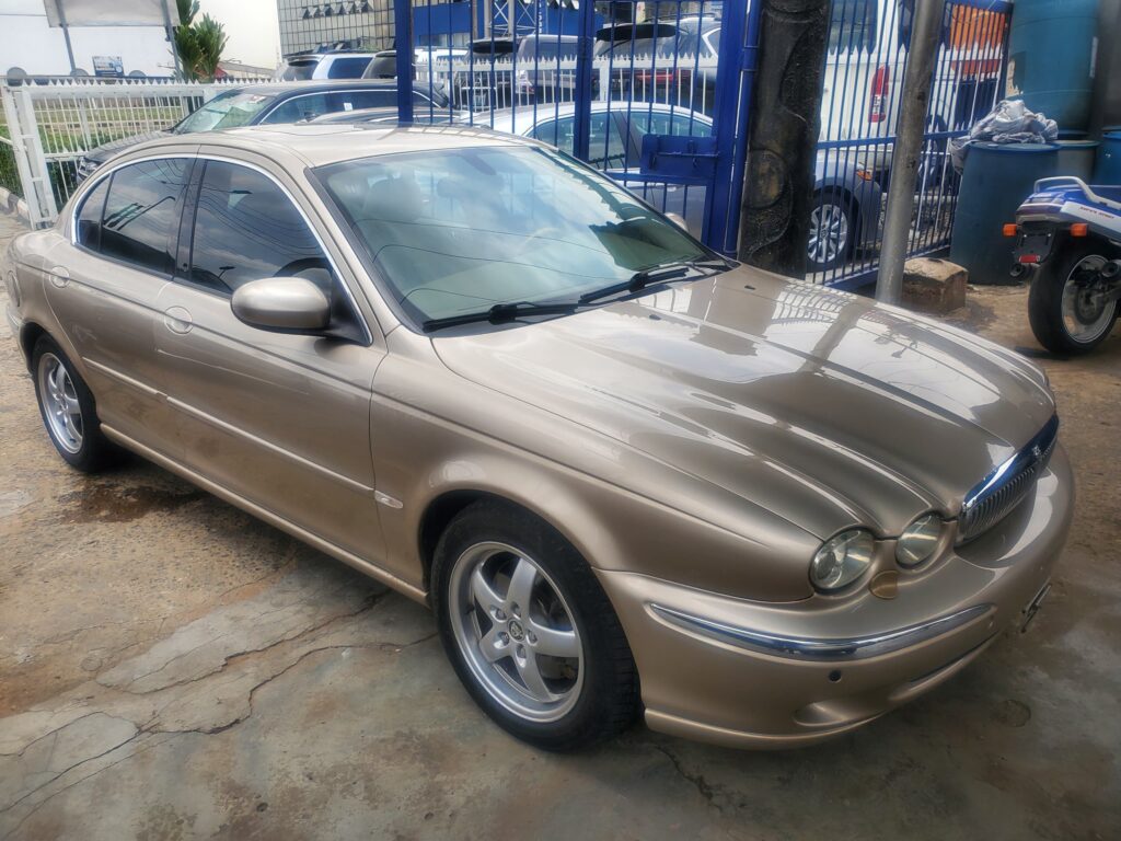 Jaguar/X-Type (2001-2008) Beige