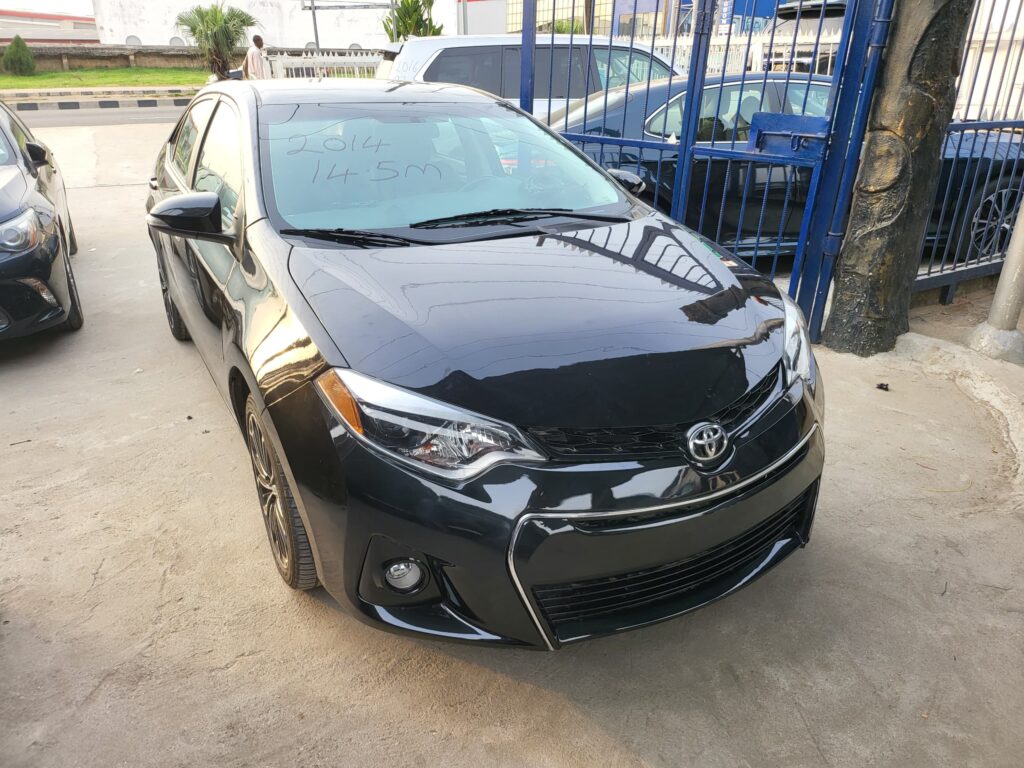 Toyota Corolla 2014 Black